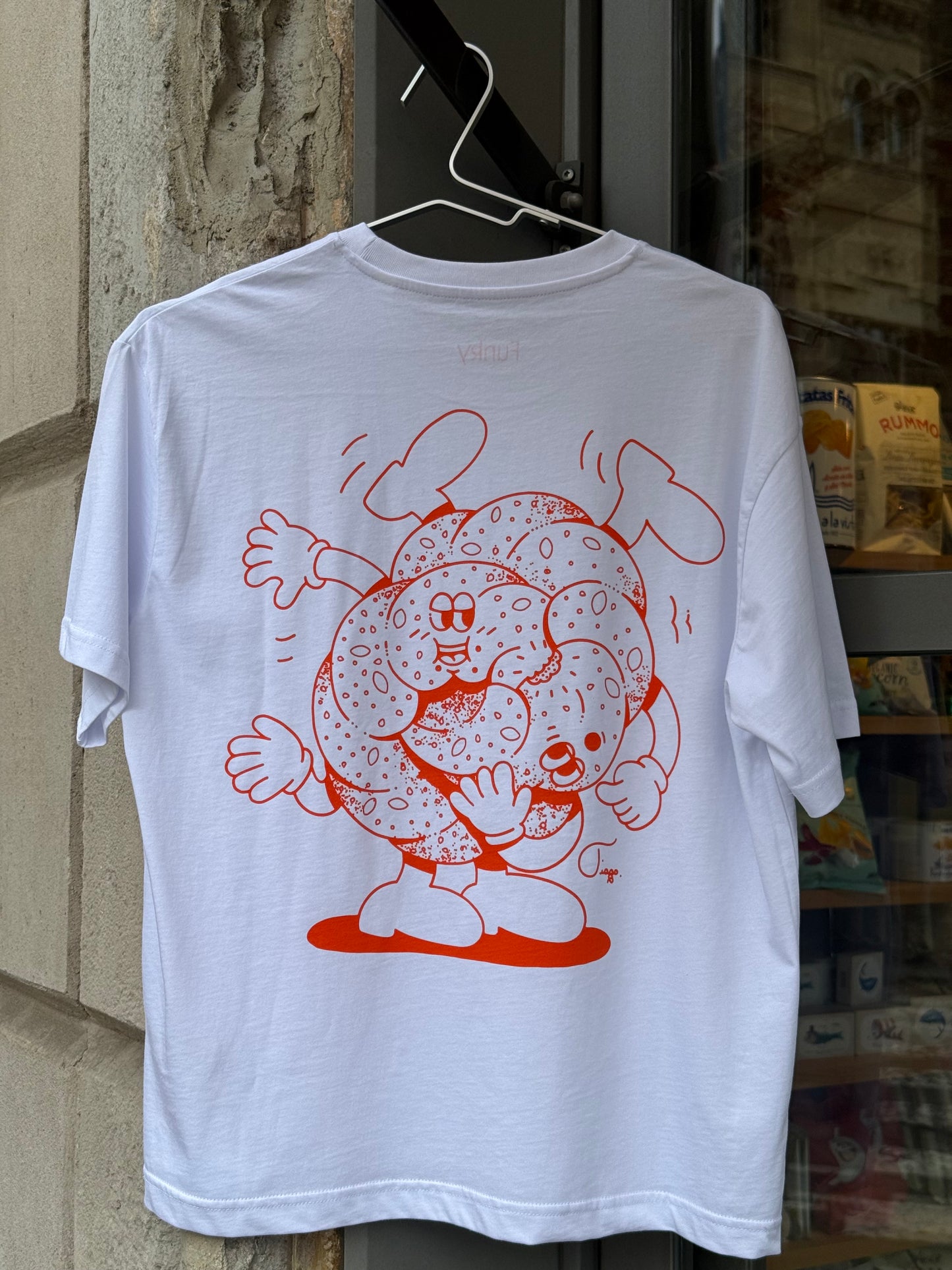 House Bun T-Shirt – Funky x Tiago Majuelos